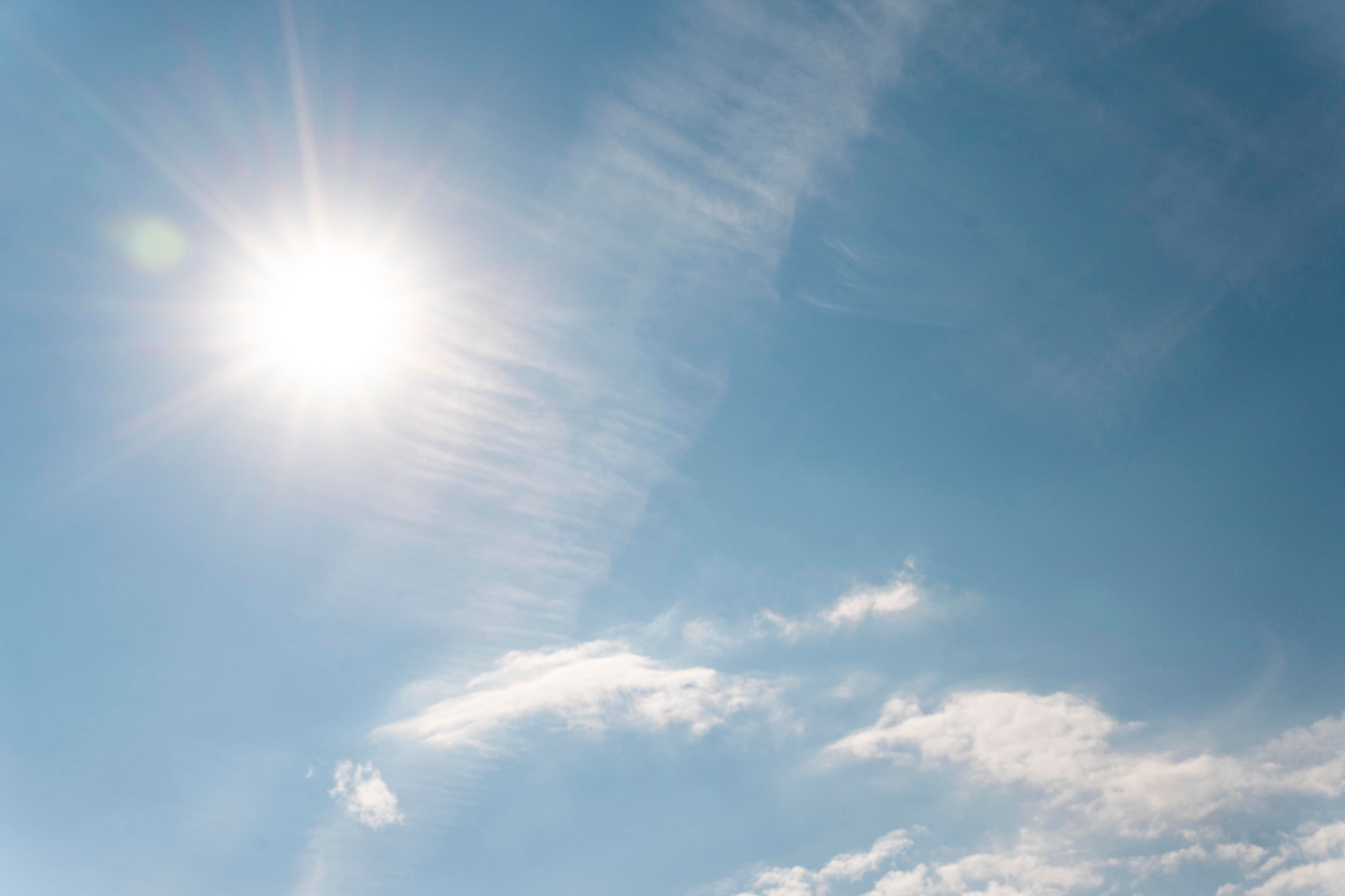 sun-rays-on-cloudy-sky (1)