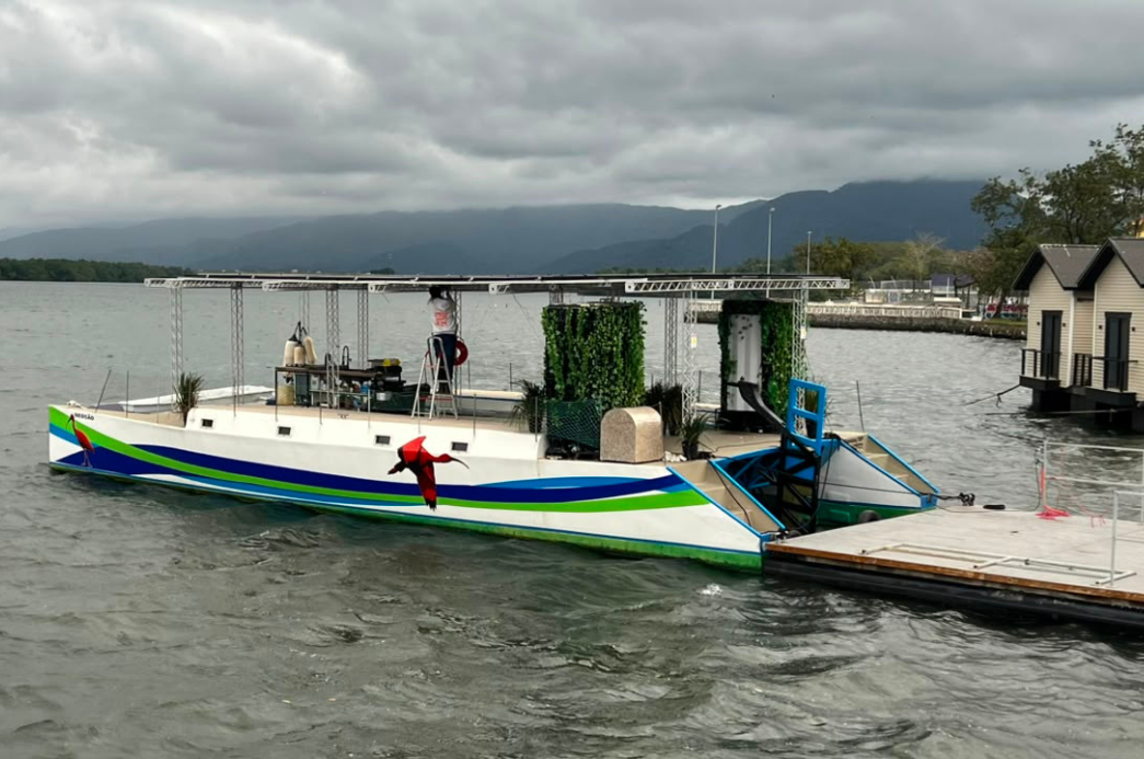 Barco escola - imagem em destaque